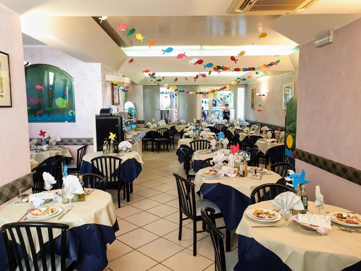Albergo Villa Denny Rimini Esterno foto