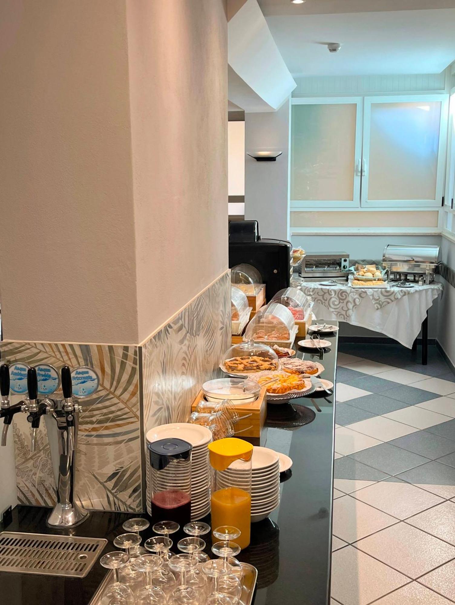 Albergo Villa Denny Rimini Esterno foto