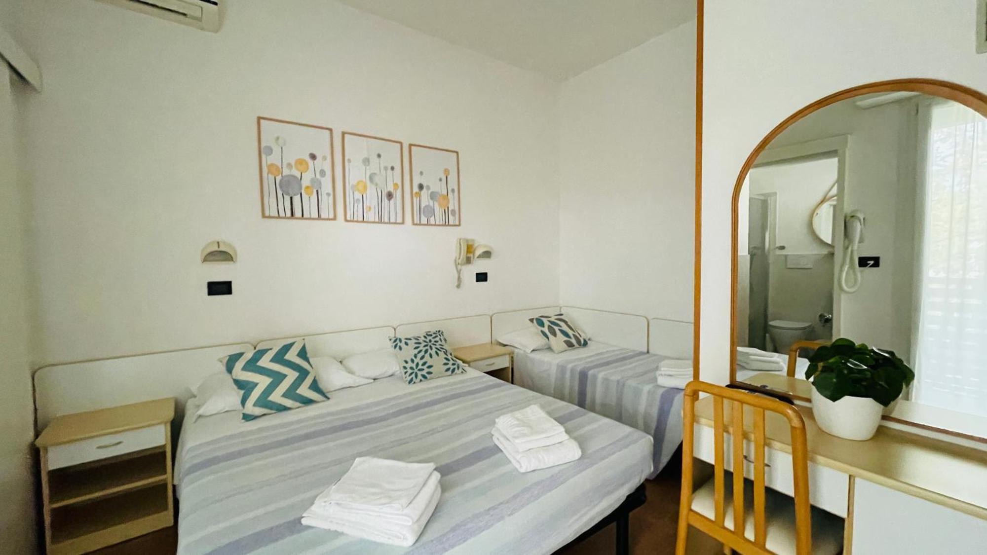 Albergo Villa Denny Rimini Esterno foto