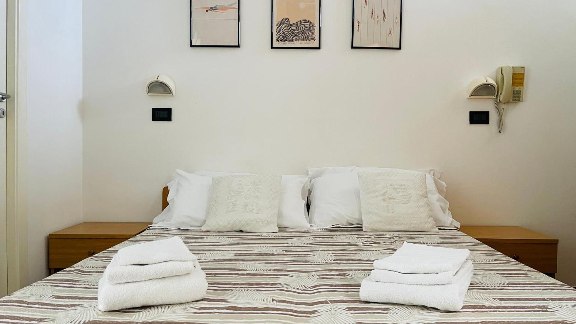 Albergo Villa Denny Rimini Esterno foto
