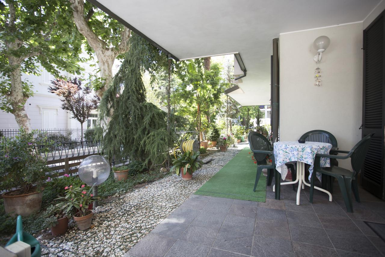 Albergo Villa Denny Rimini Esterno foto